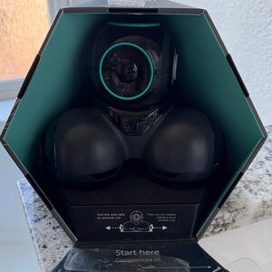 Cue the CleverBot Robot by Wonder Workshop